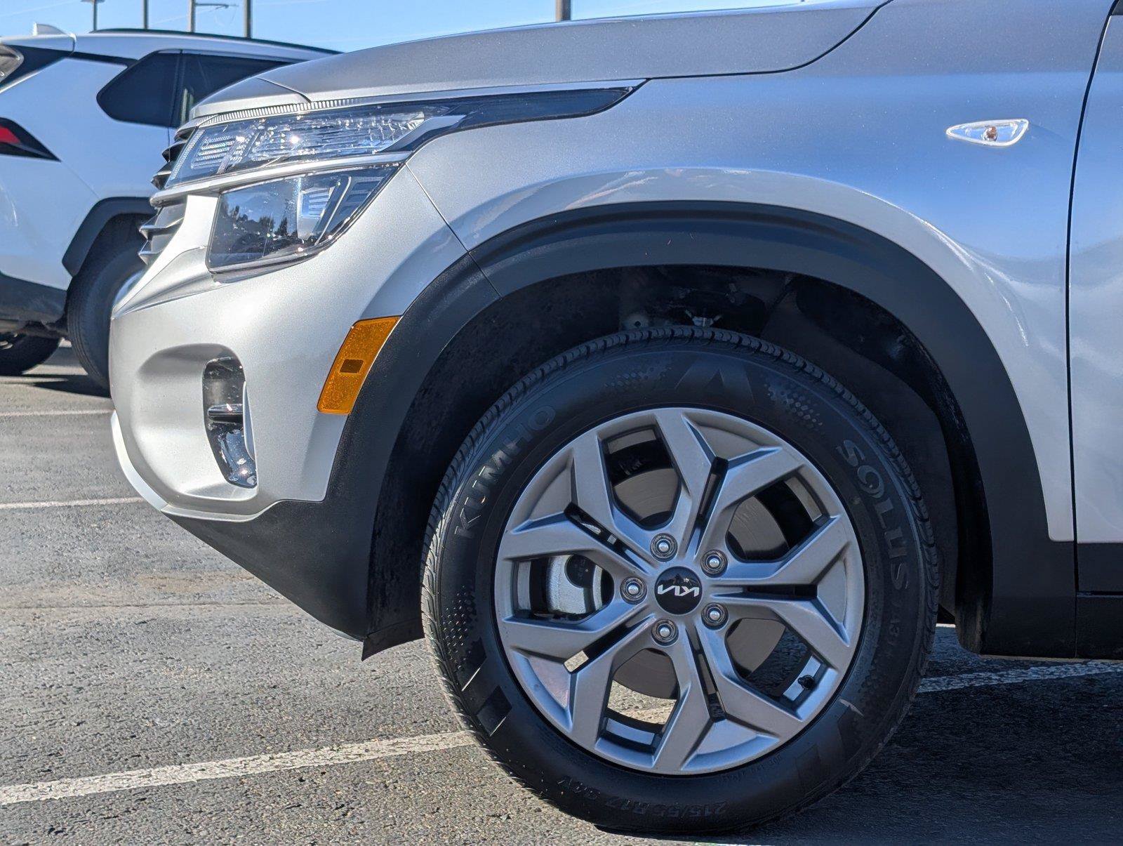 Used 2026 Kia Seltos LX AWD/4WD image 10