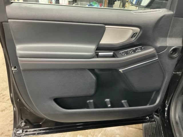 Certified 2025 Ford Expedition Max Active AWD/4WD image 5