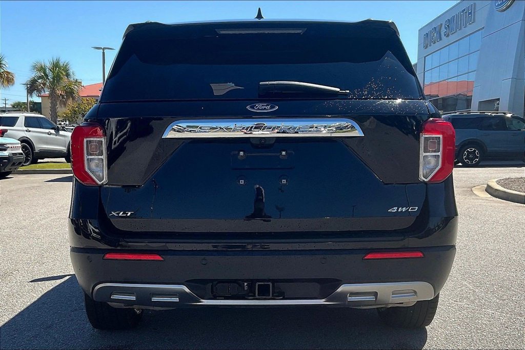 Certified 2023 Ford Explorer XLT w/ Equipment Group 202A AWD/4WD image 5