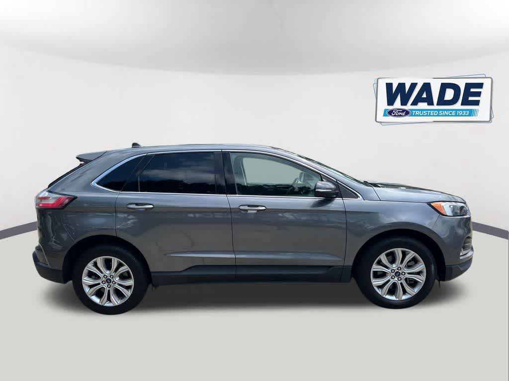 Certified 2022 Ford Edge Titanium AWD/4WD image 4
