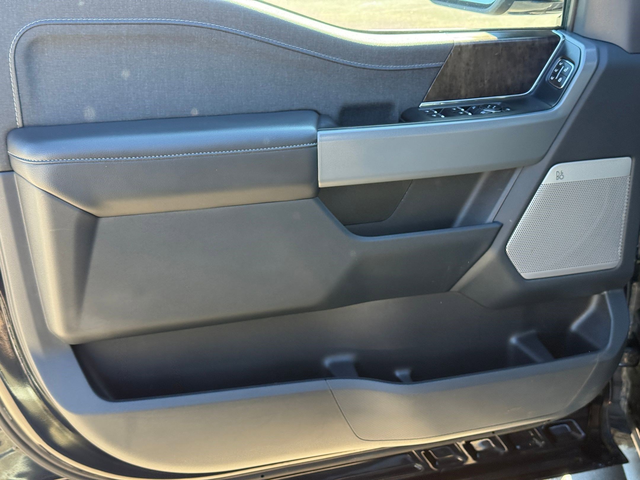 Certified 2023 Ford F150 Lariat w/ Trailer Tow Package image 11