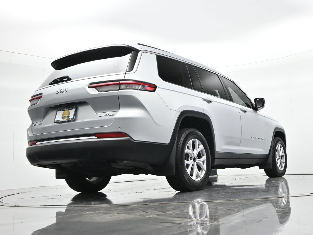 Used 2022 Jeep Grand Cherokee L Limited w/ Trailer Tow Group (B) AWD/4WD image 25
