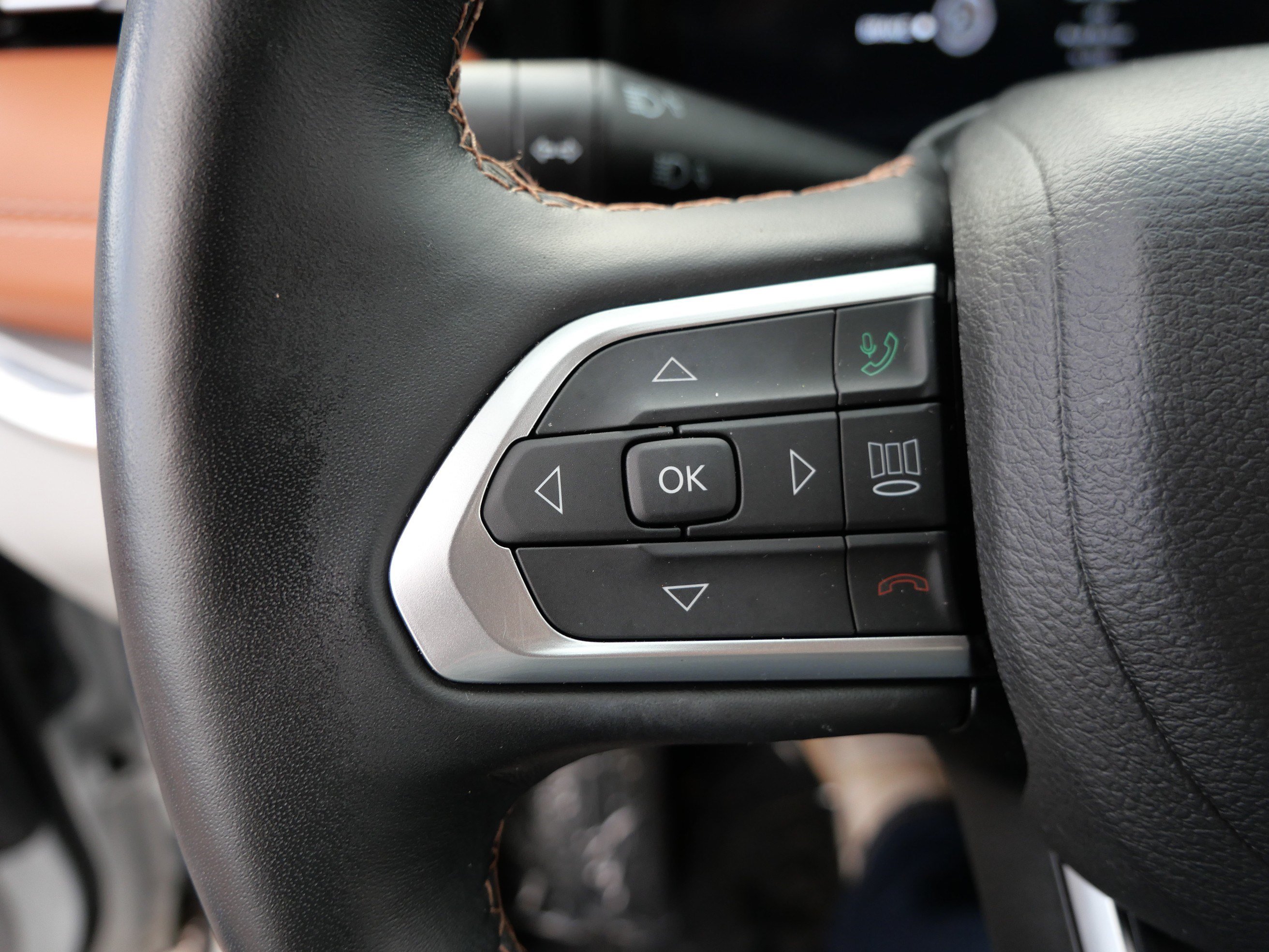 Used 2022 Jeep Compass Limited w/ Elite Group AWD/4WD image 28