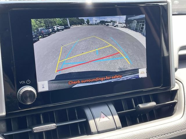 Used 2024 Toyota RAV4 XLE FWD image 11