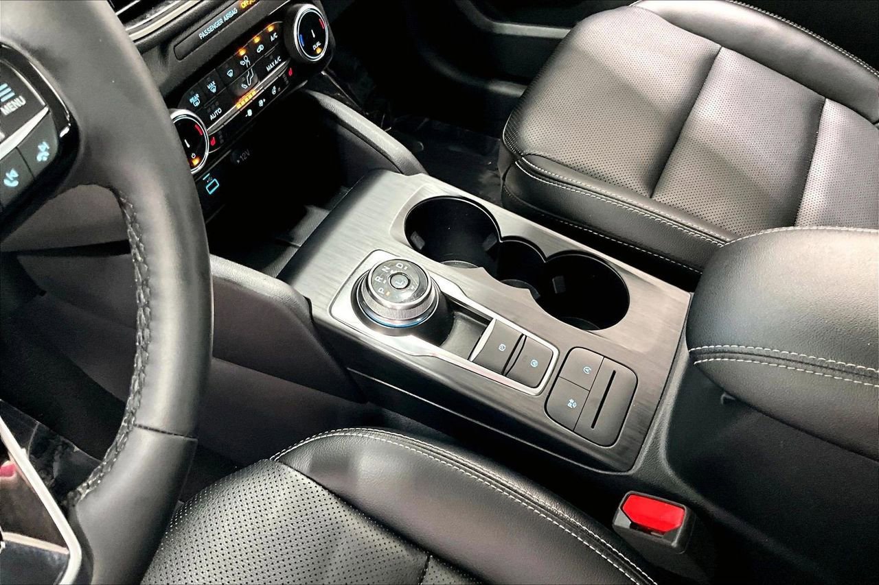 Certified 2022 Ford Escape SEL image 18