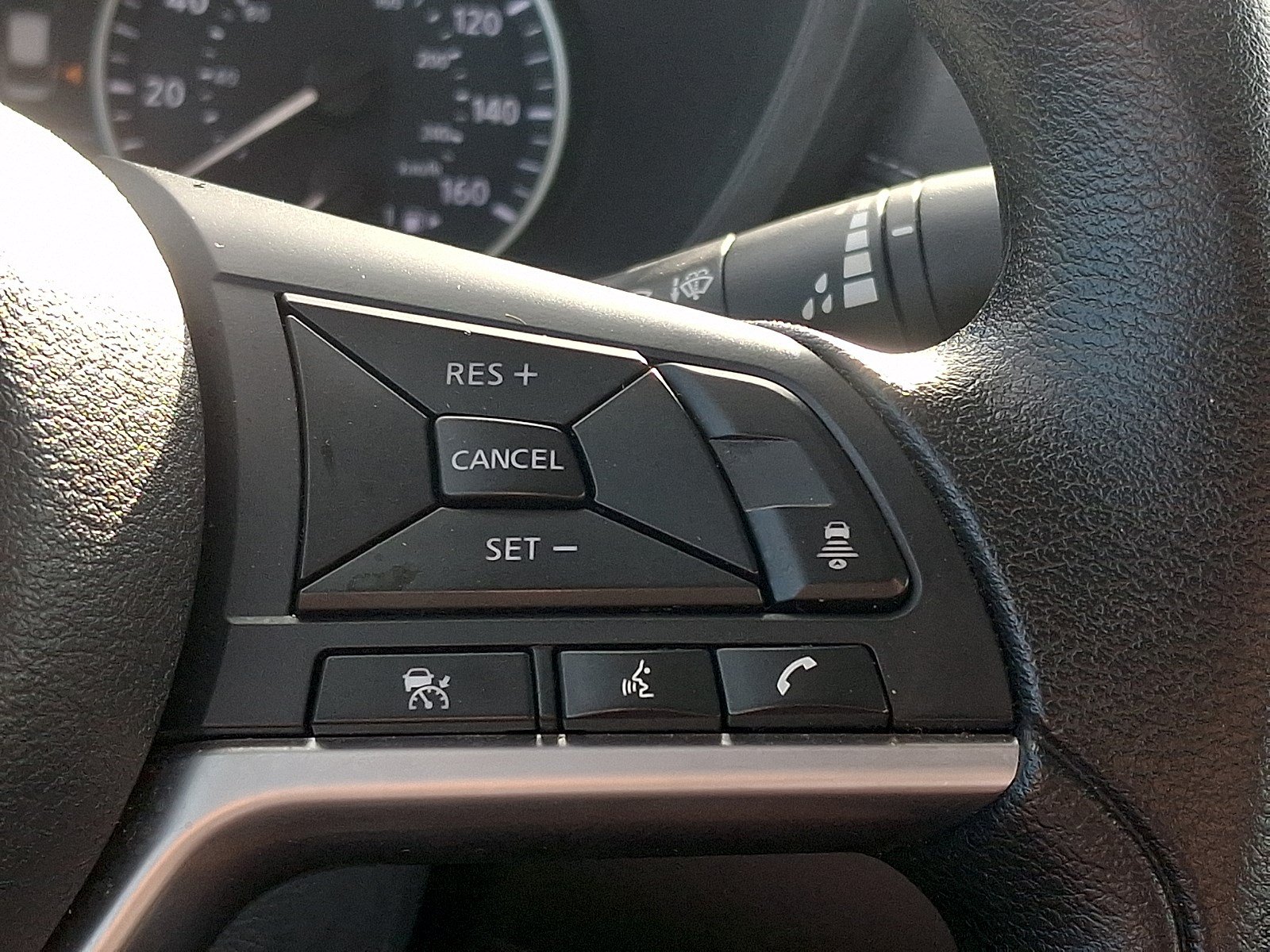 Used 2024 Nissan Sentra SV FWD image 20