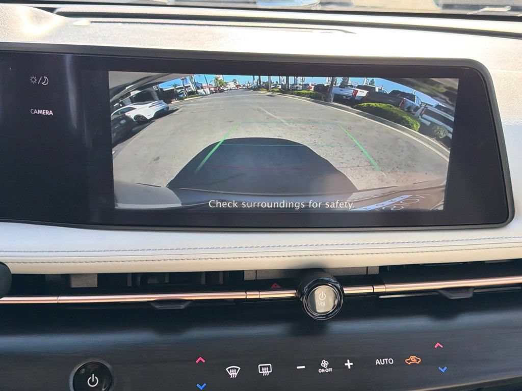 Used 2025 Nissan Ariya AWD image 33