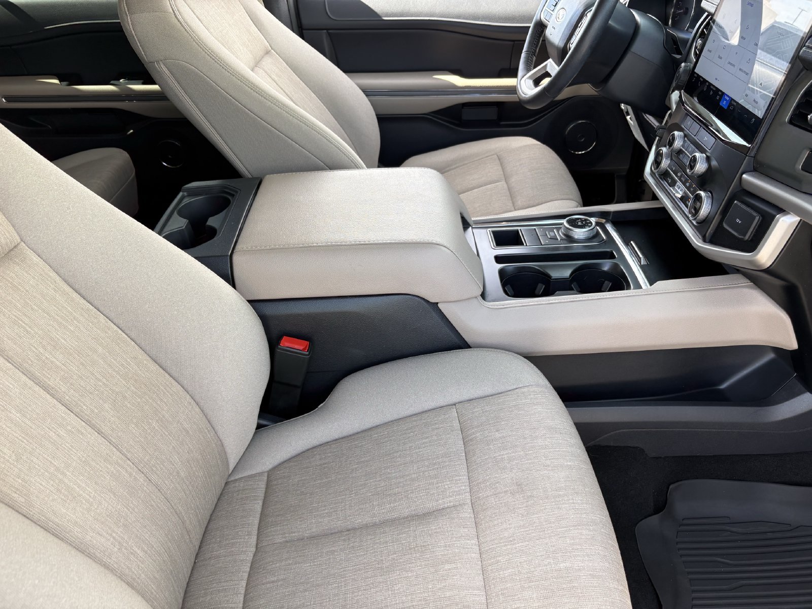Certified 2024 Ford Expedition Max XLT RWD image 13