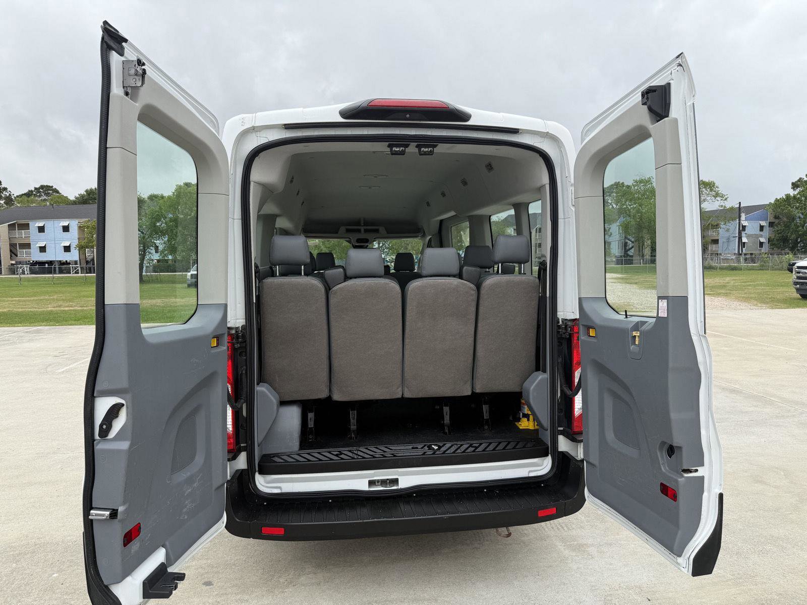 Certified 2019 Ford Transit 350 XL image 18