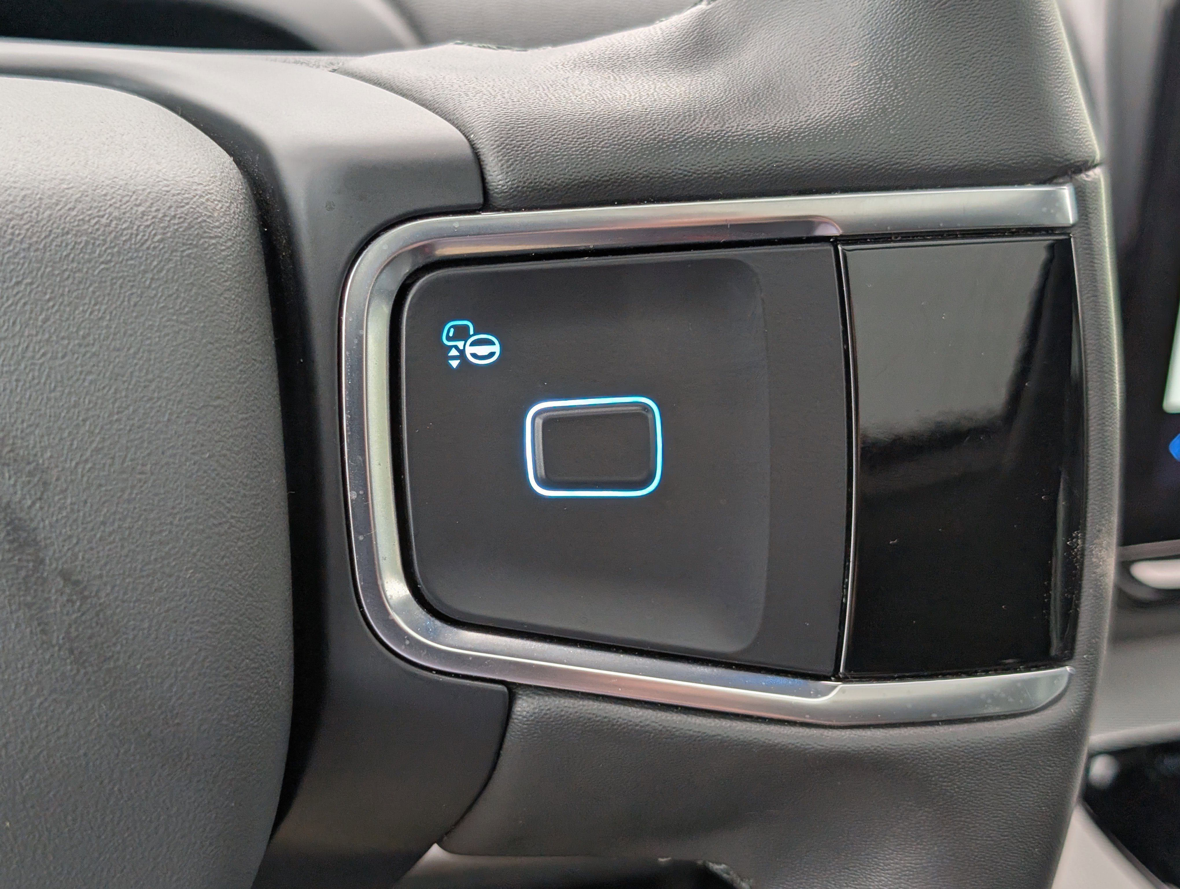 Certified 2025 Ford Expedition Active AWD/4WD image 29