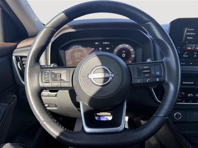 Used 2022 Nissan Rogue Platinum w/ Head-Up Display Package AWD/4WD image 16