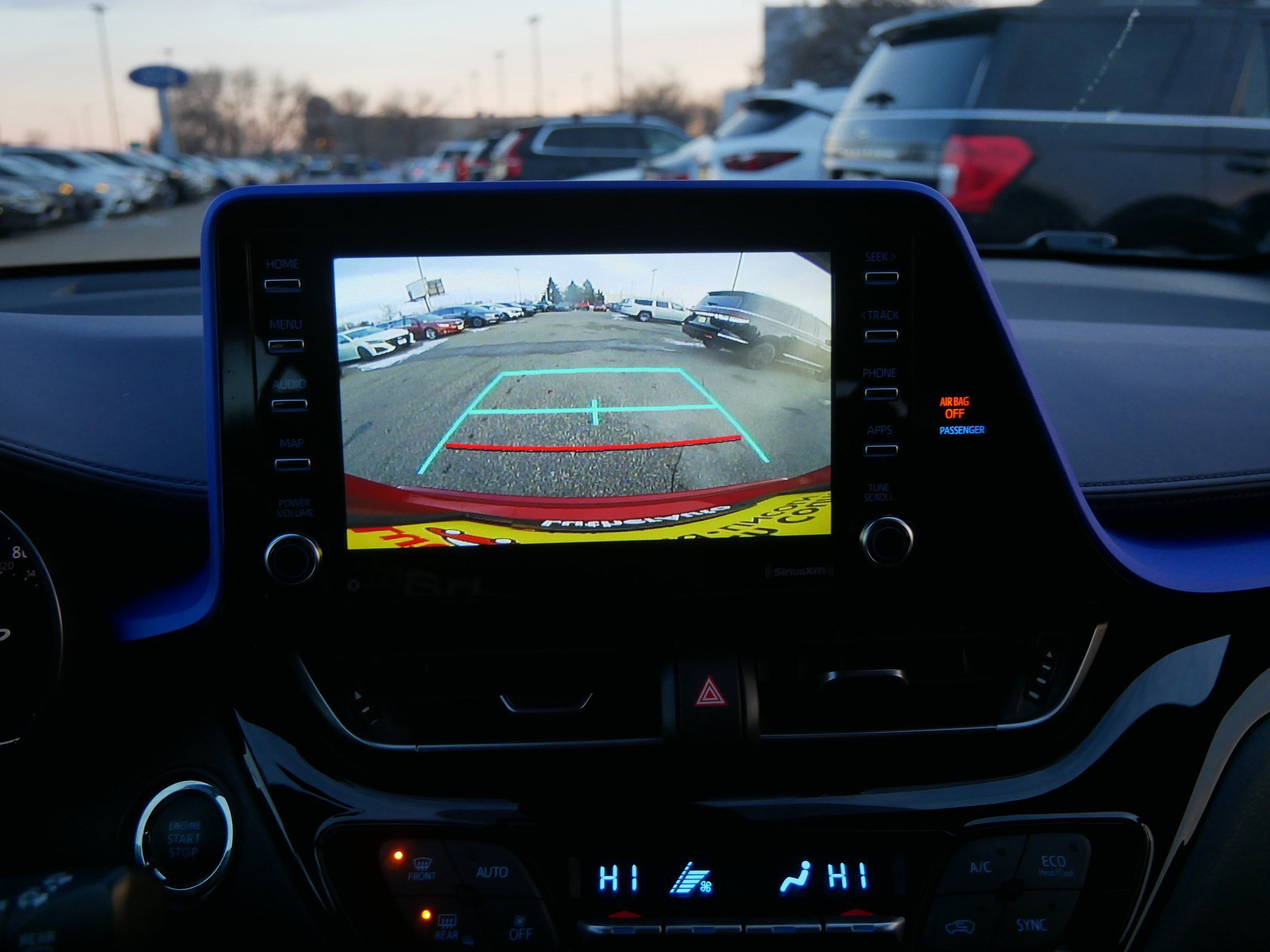 Used 2020 Toyota C-HR XLE image 29