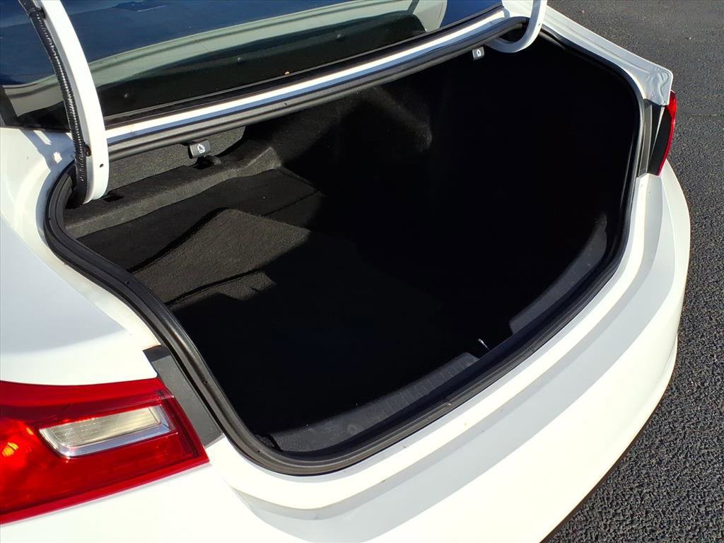 Used 2023 Chevrolet Malibu LT image 11