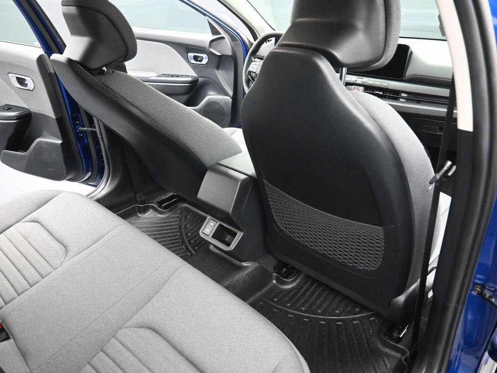 Used 2025 Kia K4 EX image 12