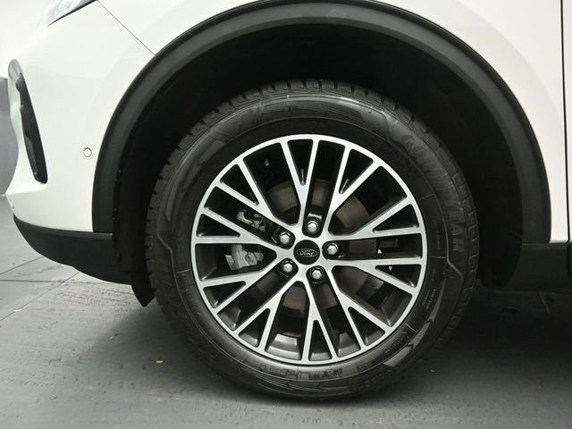 Certified 2024 Ford Escape SE w/ PHEV Premium Package image 48