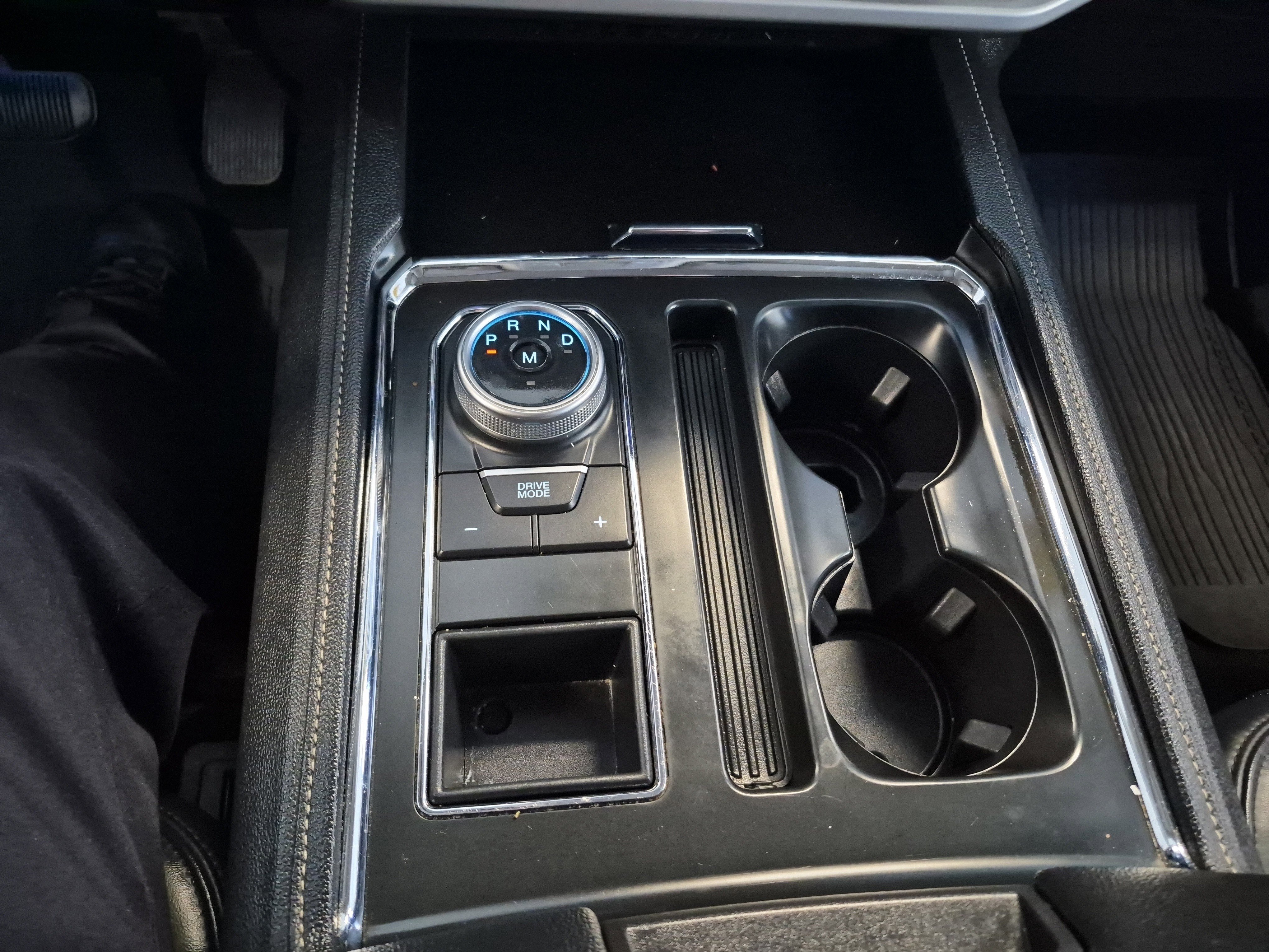 Certified 2024 Ford Expedition XLT image 30