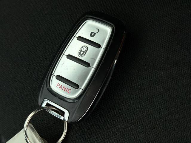 Used 2021 Chrysler Voyager LX FWD image 35