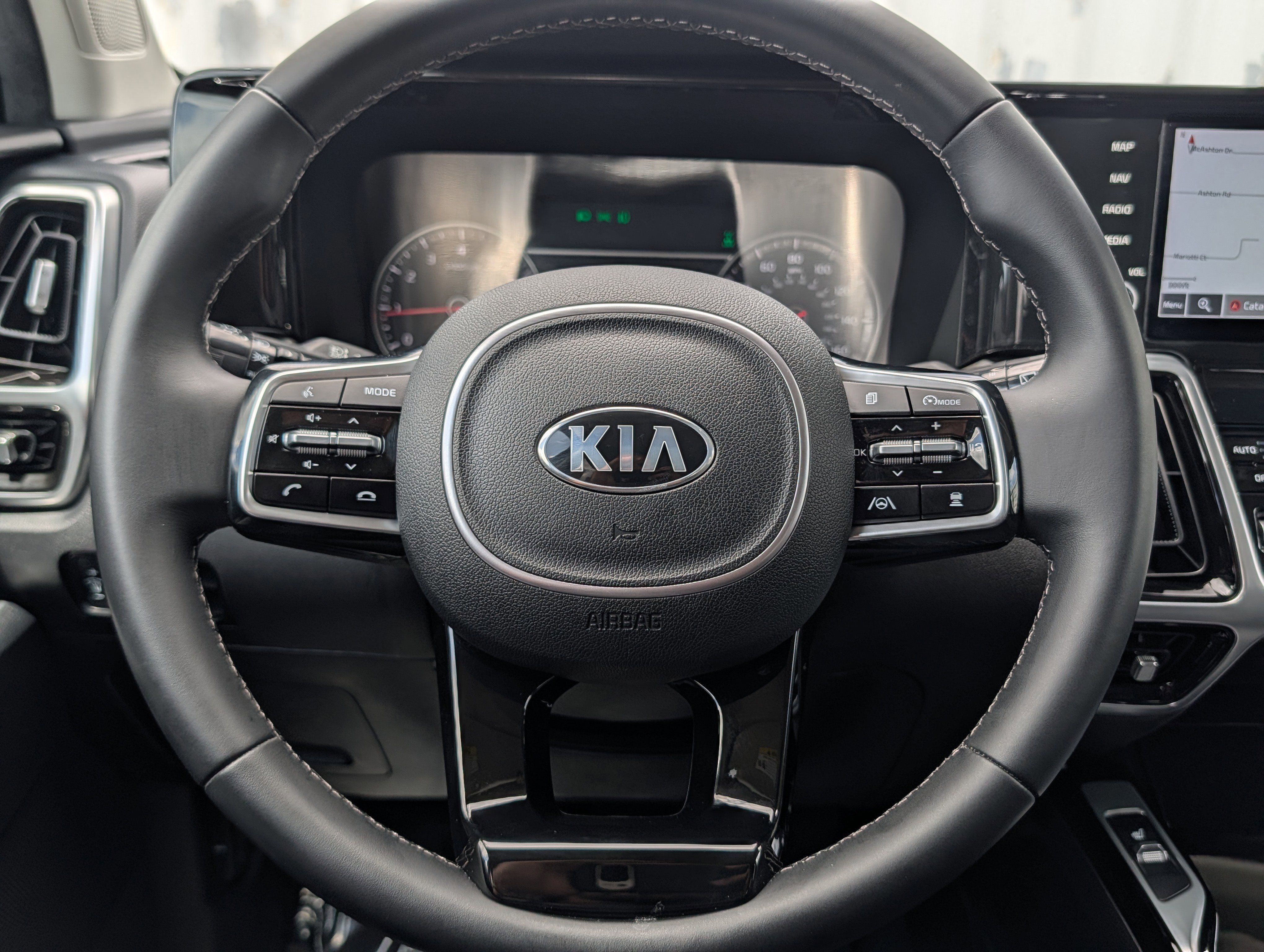Used 2021 Kia Sorento SX image 29