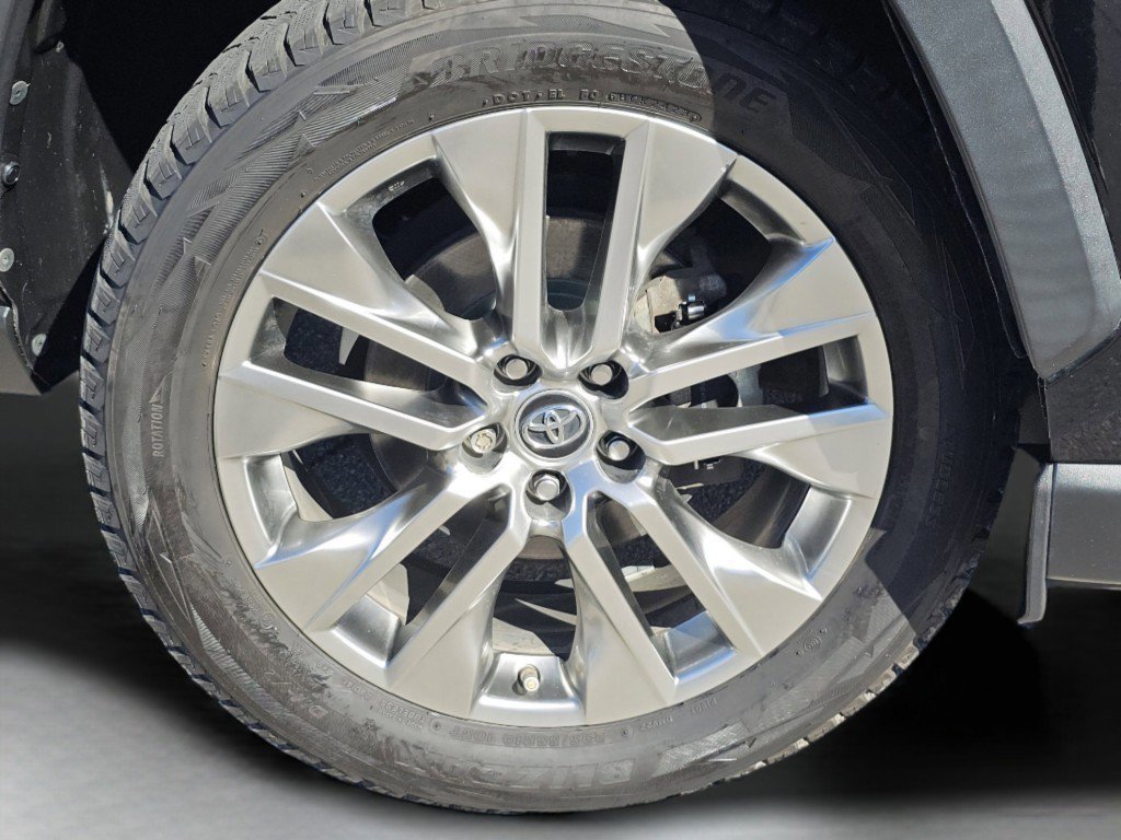 Used 2019 Toyota RAV4 XLE Premium w/ Advanced Technology Package image 24