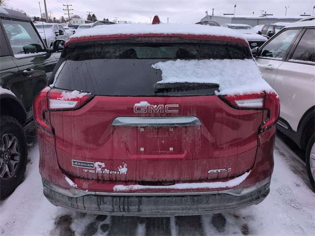 Used 2023 GMC Terrain AT4 image 3