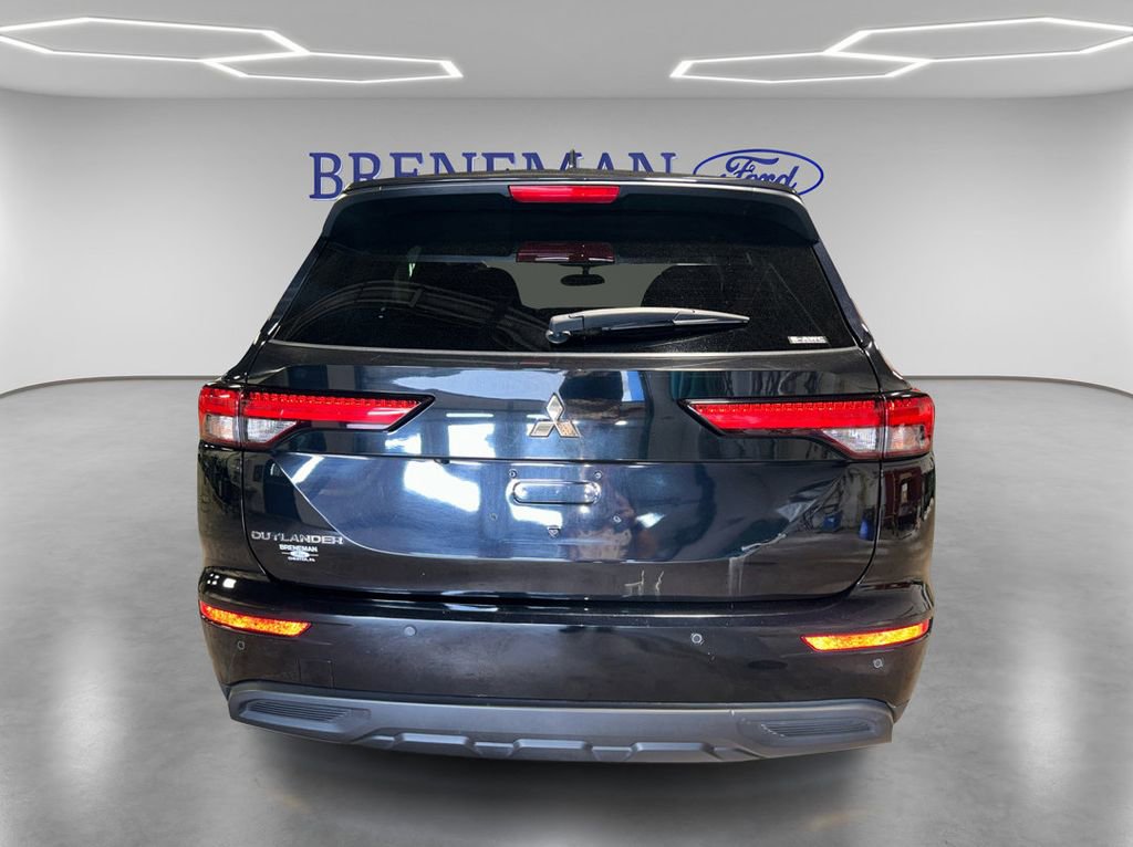 Used 2022 Mitsubishi Outlander ES AWD/4WD image 6