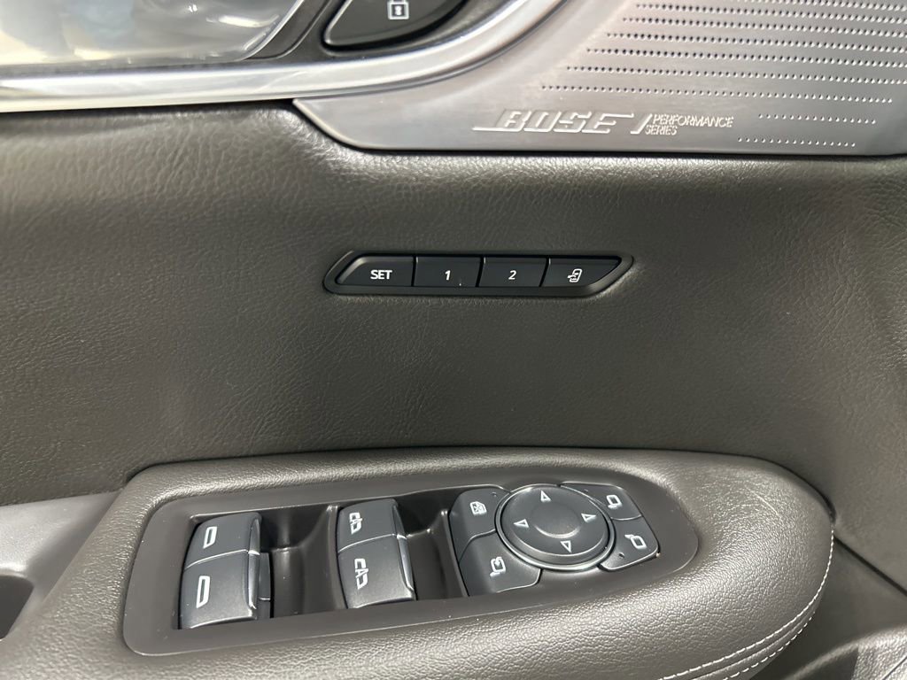 Used 2024 Cadillac XT6 Premium Luxury w/ Technology Package image 16