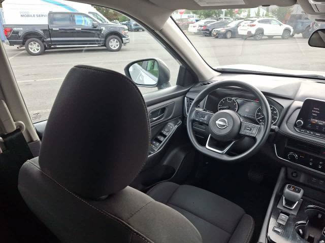 Used 2024 Nissan Rogue S FWD image 15