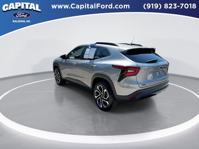 Used 2025 Chevrolet Trax RS w/ Driver Confidence Package FWD image 6