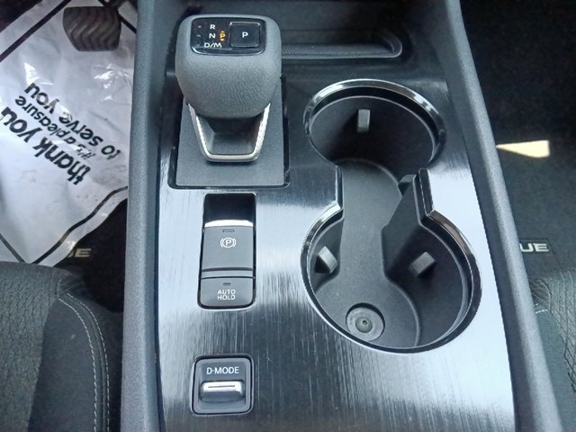 Used 2024 Nissan Rogue SV FWD image 24
