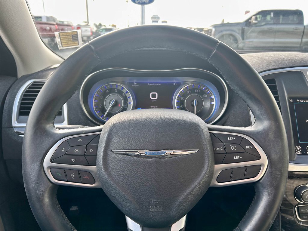 Used 2017 Chrysler 300 Limited w/ Value Package image 27