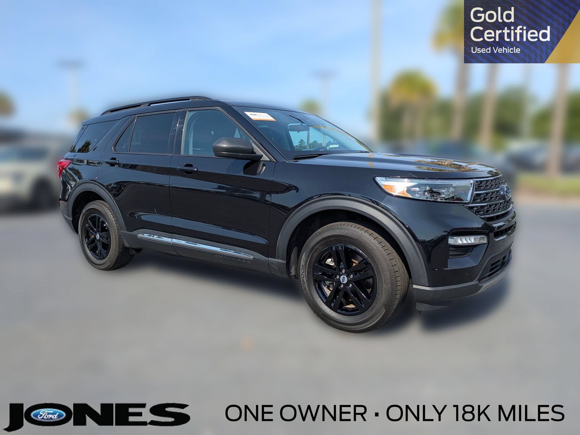 Certified 2023 Ford Explorer XLT w/ Equipment Group 202A AWD/4WD image 1