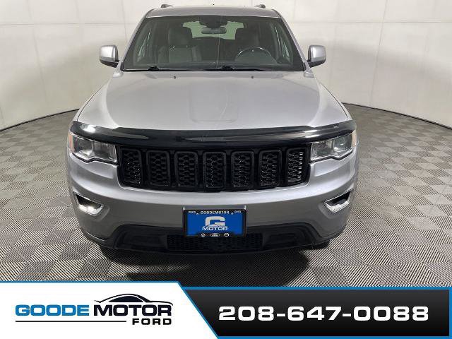 Used 2021 Jeep Grand Cherokee Laredo image 3