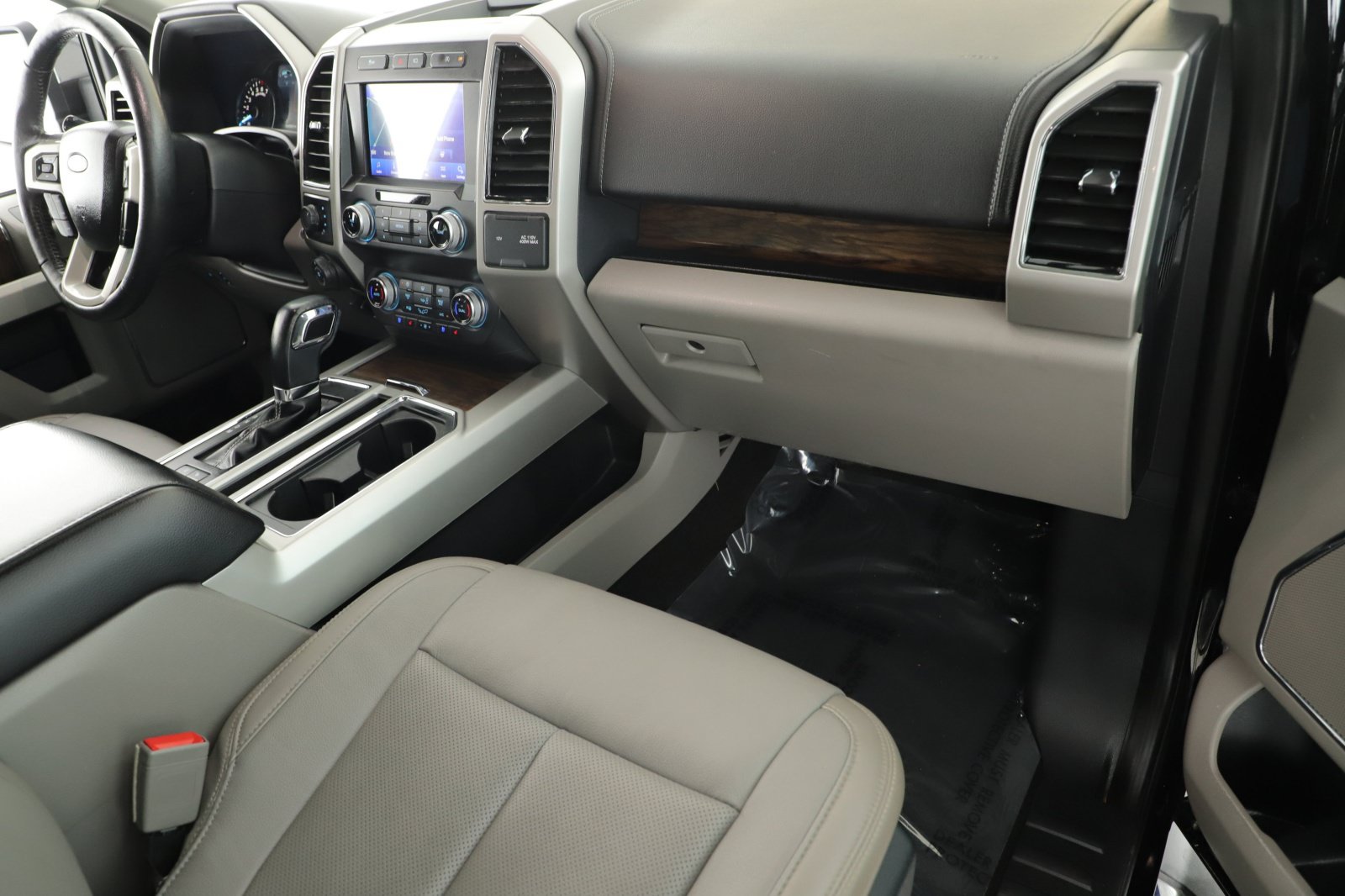 Certified 2020 Ford F150 Lariat w/ Equipment Group 502A Luxury AWD/4WD image 18