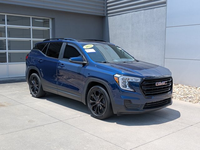 Used 2022 GMC Terrain SLE w/ Driver Convenience Package