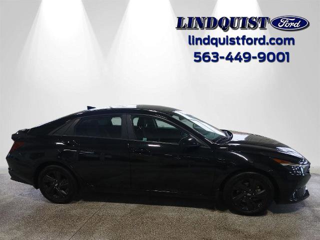 Used 2022 Hyundai Elantra SEL w/ Convenience Package image 1