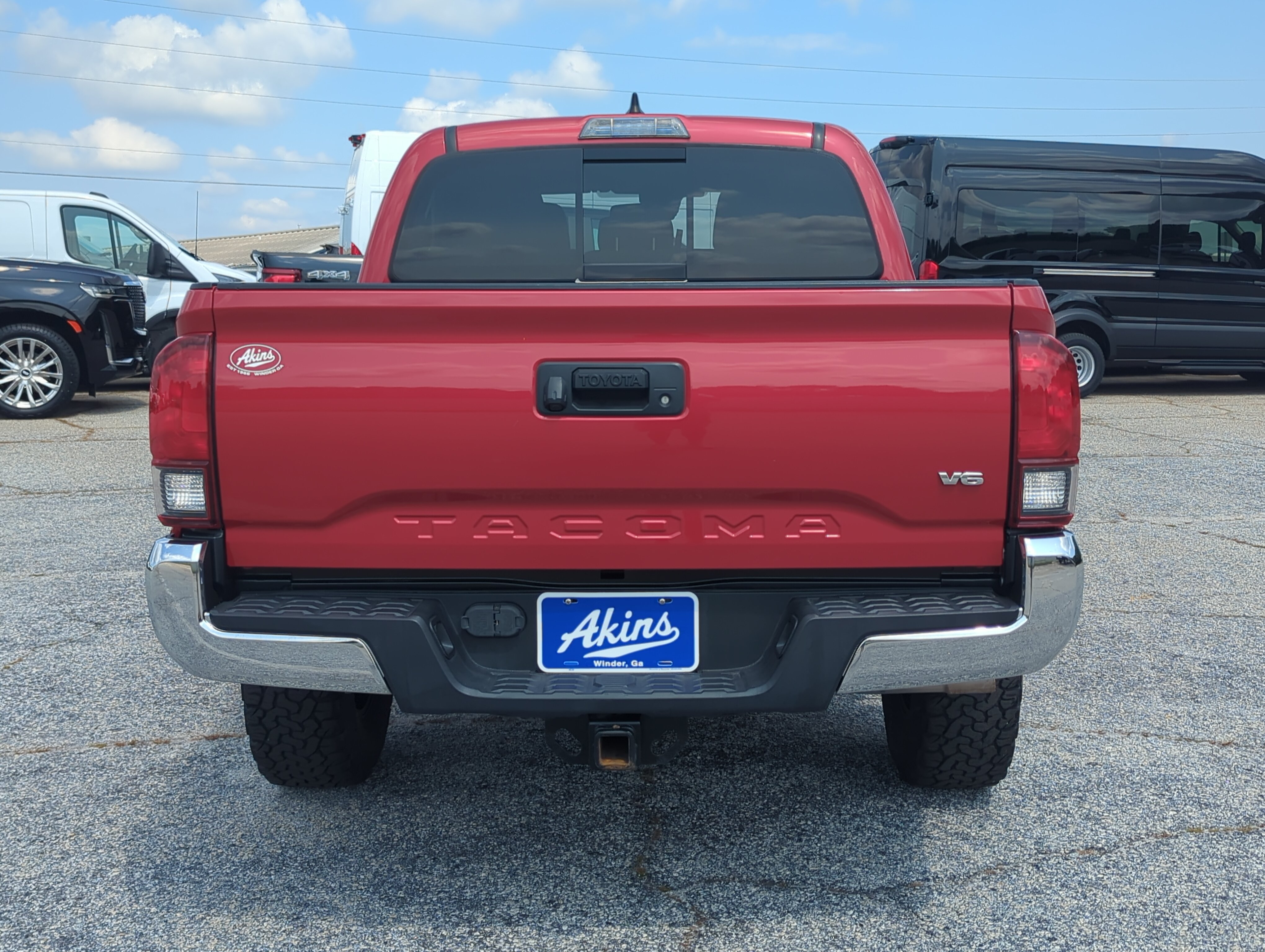 Used 2018 Toyota Tacoma TRD Off-Road AWD/4WD image 4