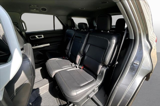 Certified 2023 Ford Explorer XLT w/ Equipment Group 202A AWD/4WD image 22