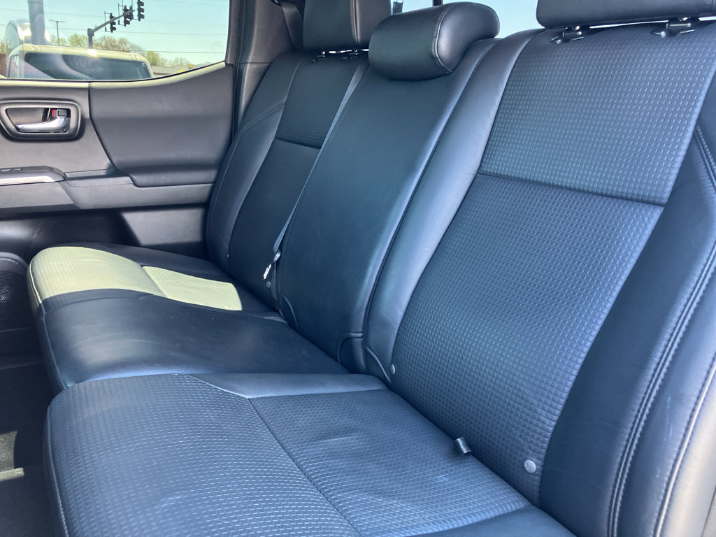 Used 2018 Toyota Tacoma TRD Sport image 30