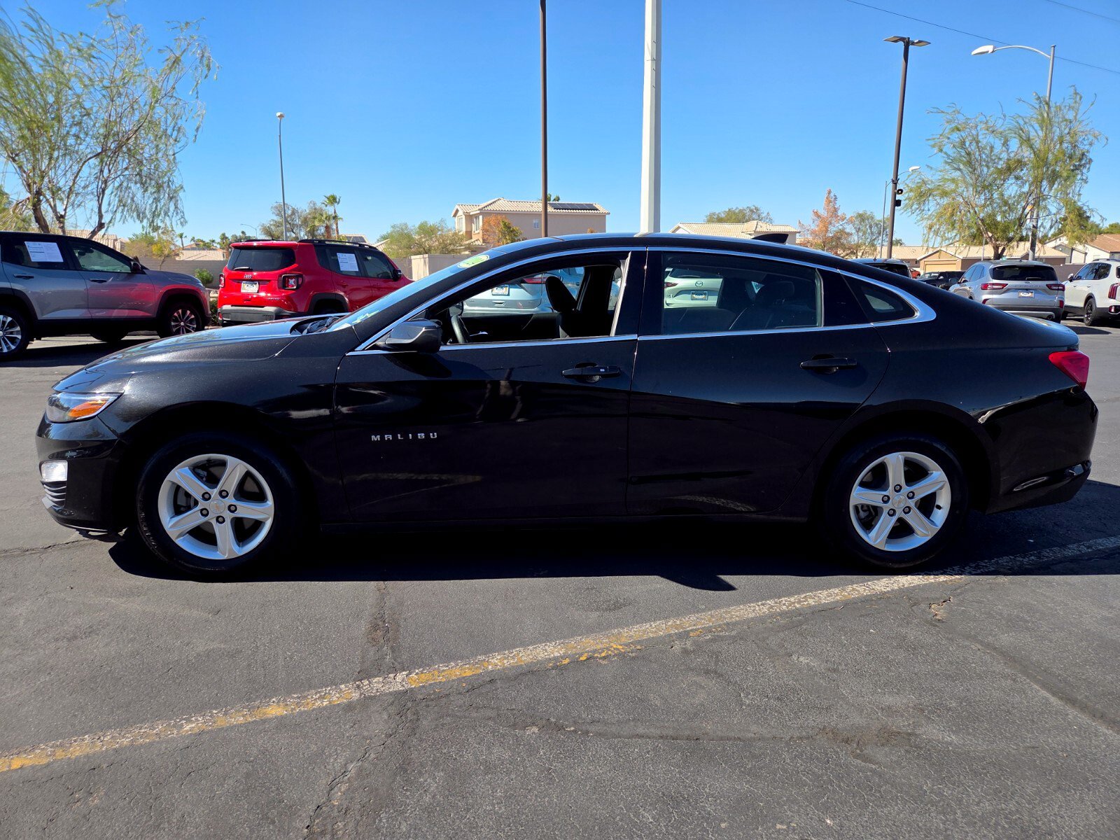 Used 2024 Chevrolet Malibu LT FWD image 3