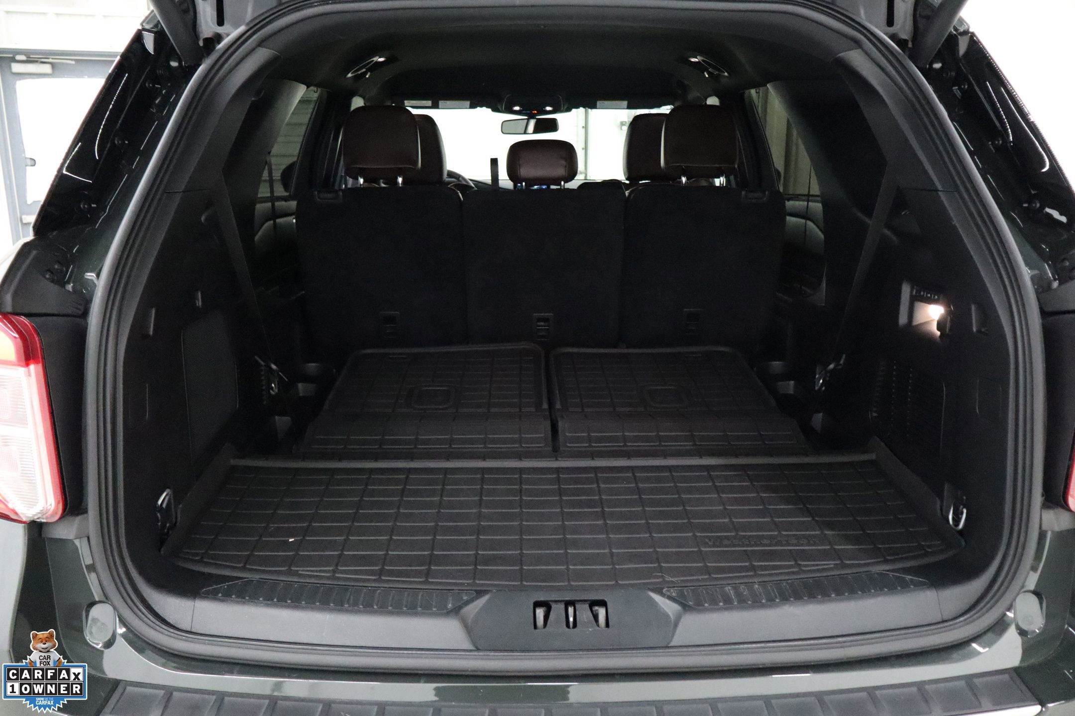 Certified 2023 Ford Explorer Platinum w/ Technology Package RWD image 27