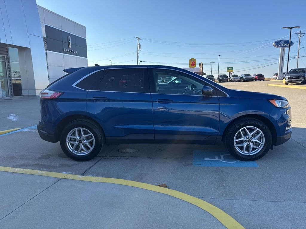 Certified 2024 Ford Edge SEL image 3