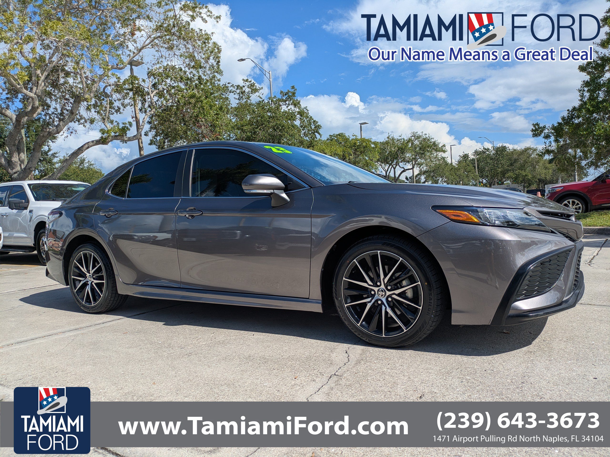 Used 2023 Toyota Camry SE FWD image 1