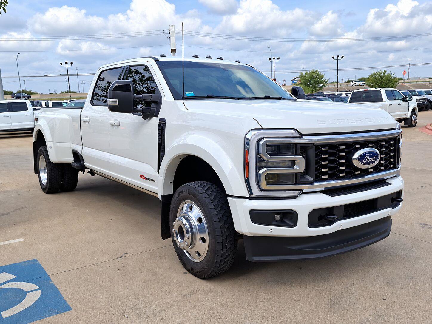 Certified 2025 Ford F450 Platinum w/ FX4 Off-Road Package AWD/4WD image 6