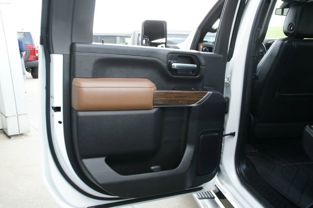 Used 2020 Chevrolet Silverado 2500 High Country w/ Safety Package II image 29