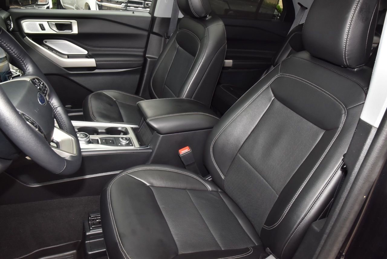 Certified 2024 Ford Explorer Limited w/ Limited Technology Package image 34