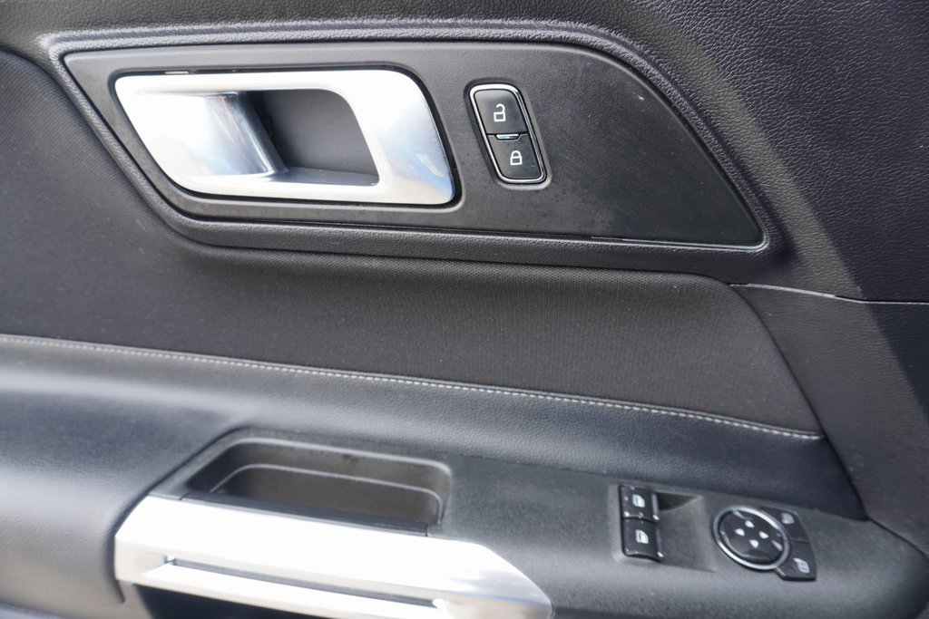 Certified 2019 Ford Mustang Coupe image 9