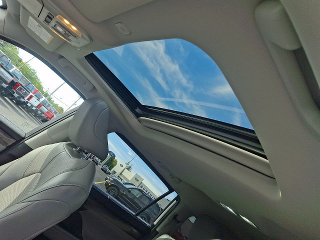 Used 2023 Toyota Highlander Limited AWD/4WD image 15