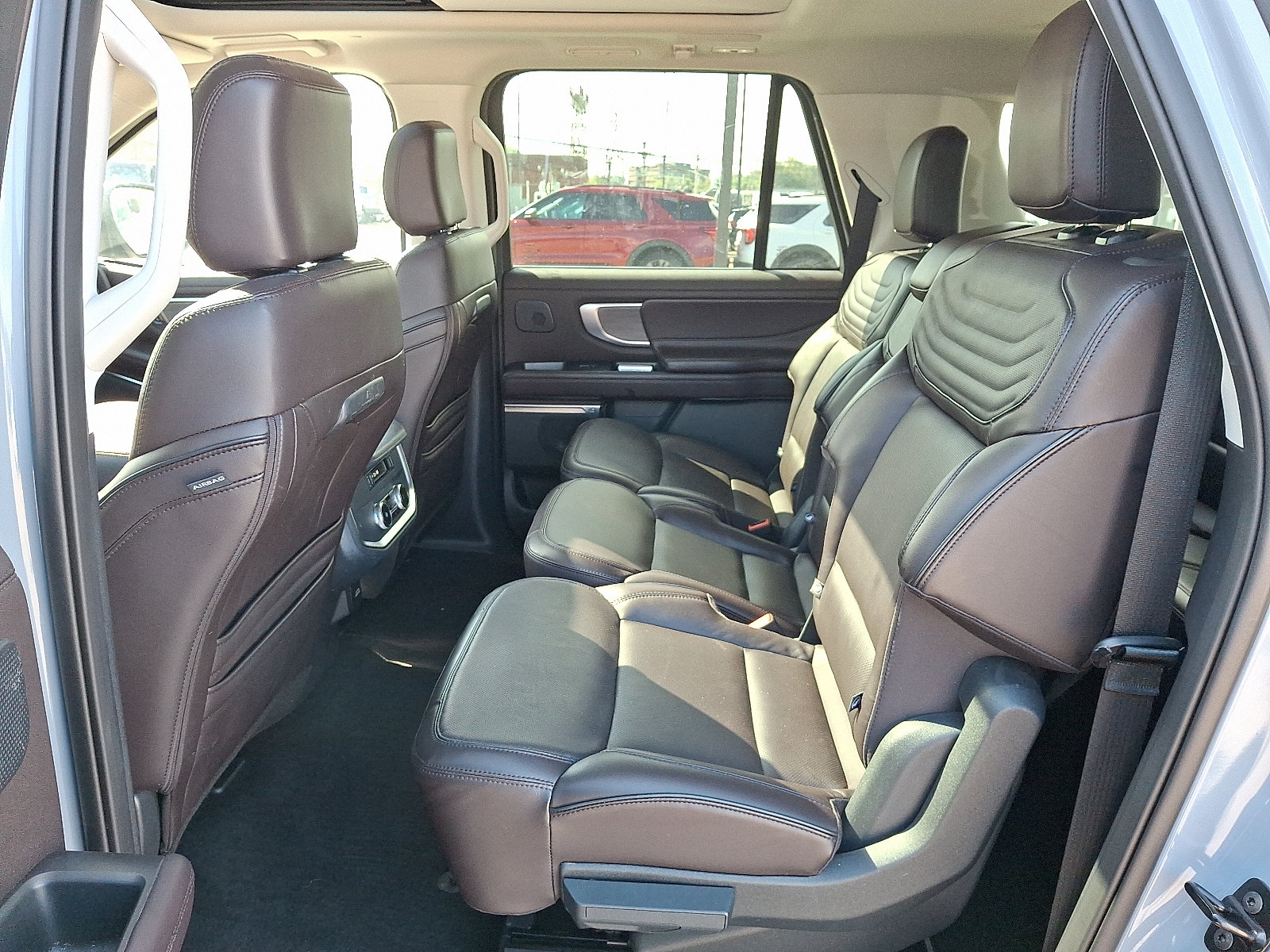 Certified 2025 Ford Expedition Max Platinum w/ Platinum Ultimate Package AWD/4WD image 10