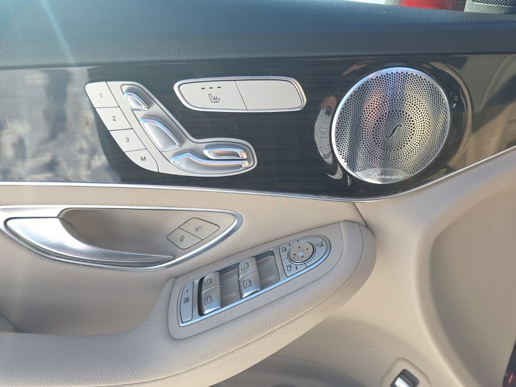 Used 2019 Mercedes-Benz GLC 300 4MATIC image 14