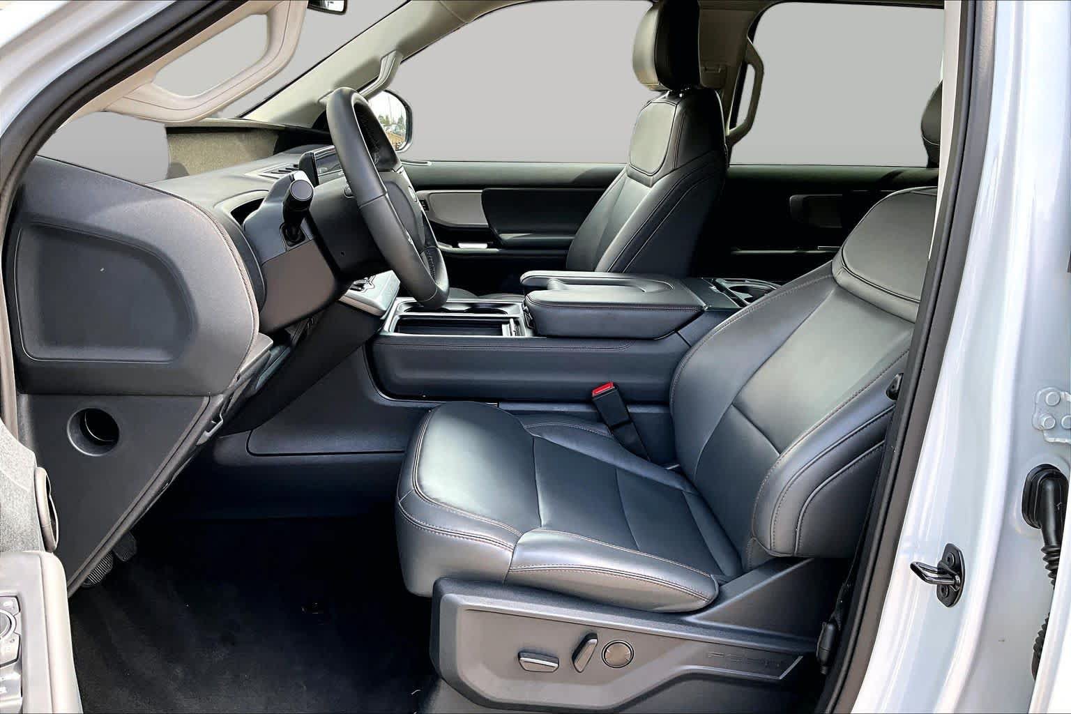 Certified 2025 Ford Expedition Active RWD image 10